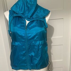 FU DA Sport Lightweight Hooded Vest